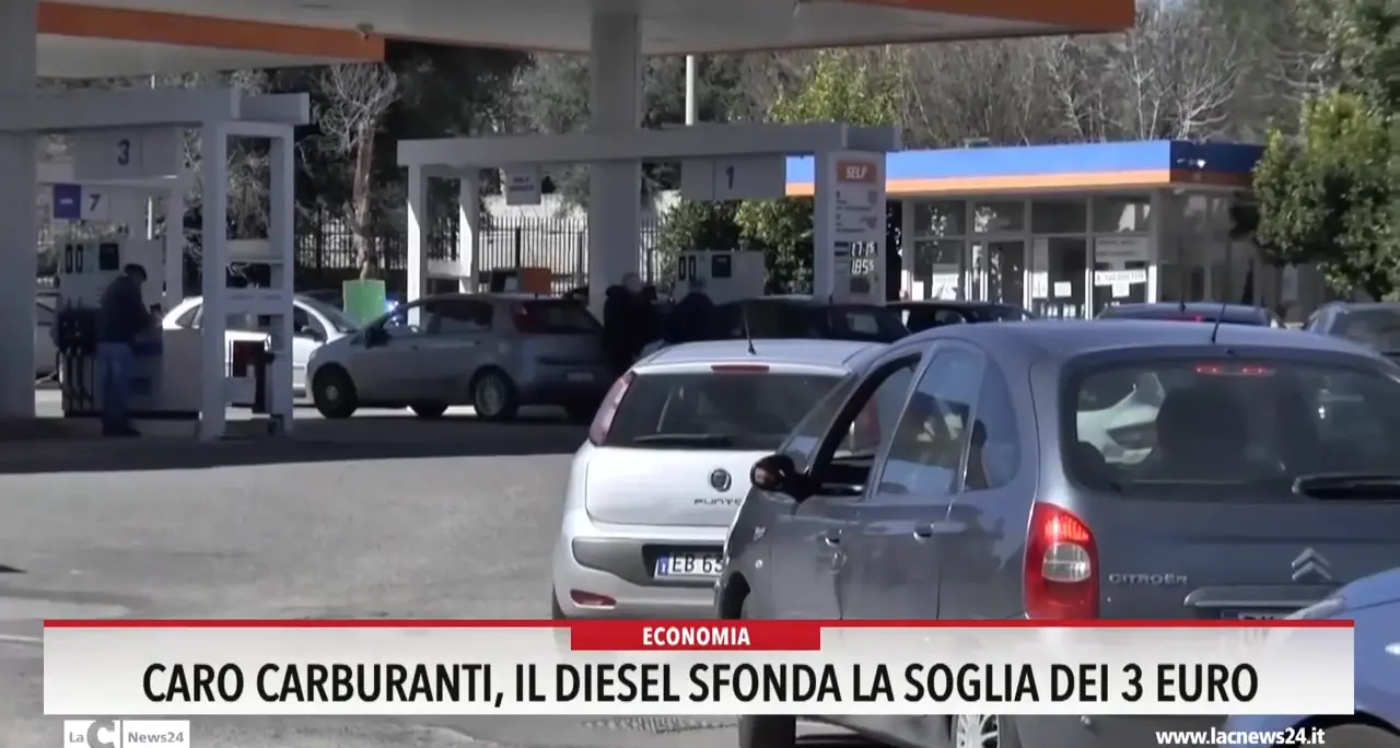 Caro carburanti, il diesel sfonda la soglia dei 3 euro