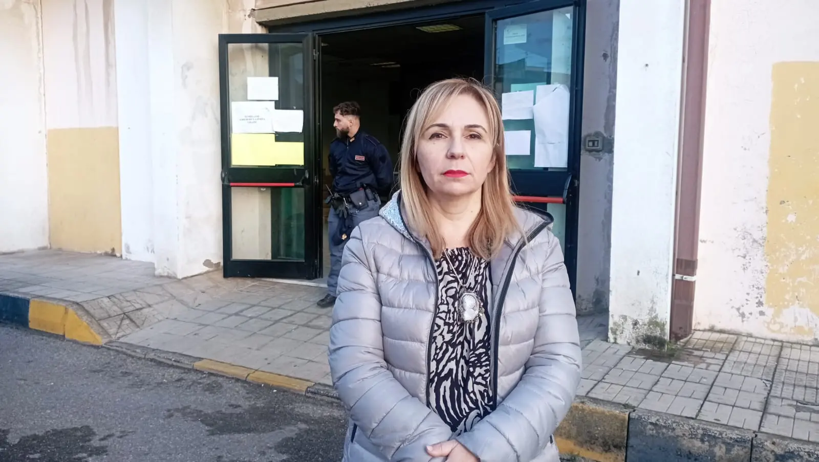 «Se scrivi ancora ti scanniamo i figli e il cane»: ennesima intimidazione al sindaco di Gioia Tauro Simona Scarcella\n