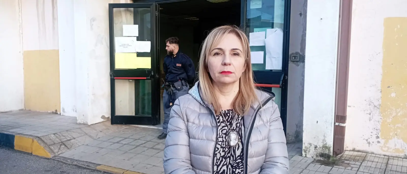«Se scrivi ancora ti scanniamo i figli e il cane»: ennesima intimidazione al sindaco di Gioia Tauro Simona Scarcella\n