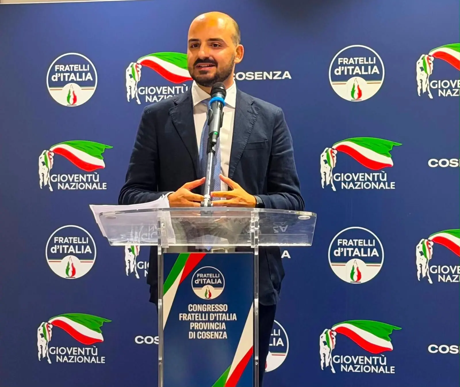 Cosenza, il centrodestra guarda a Palazzo dei Bruzi: prima riunione interpartitica in vista del voto\n
