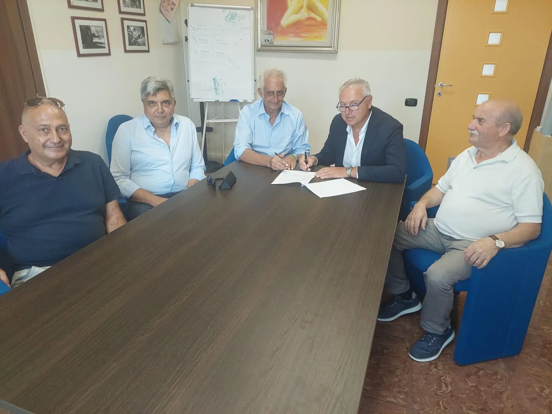 San Ferdinando, il sindaco Gaetano incontra il commissario Arsai Riitano: intesa per una nuova fase di sviluppo fondata su infrastrutture, logistica e sostenibilità\n
