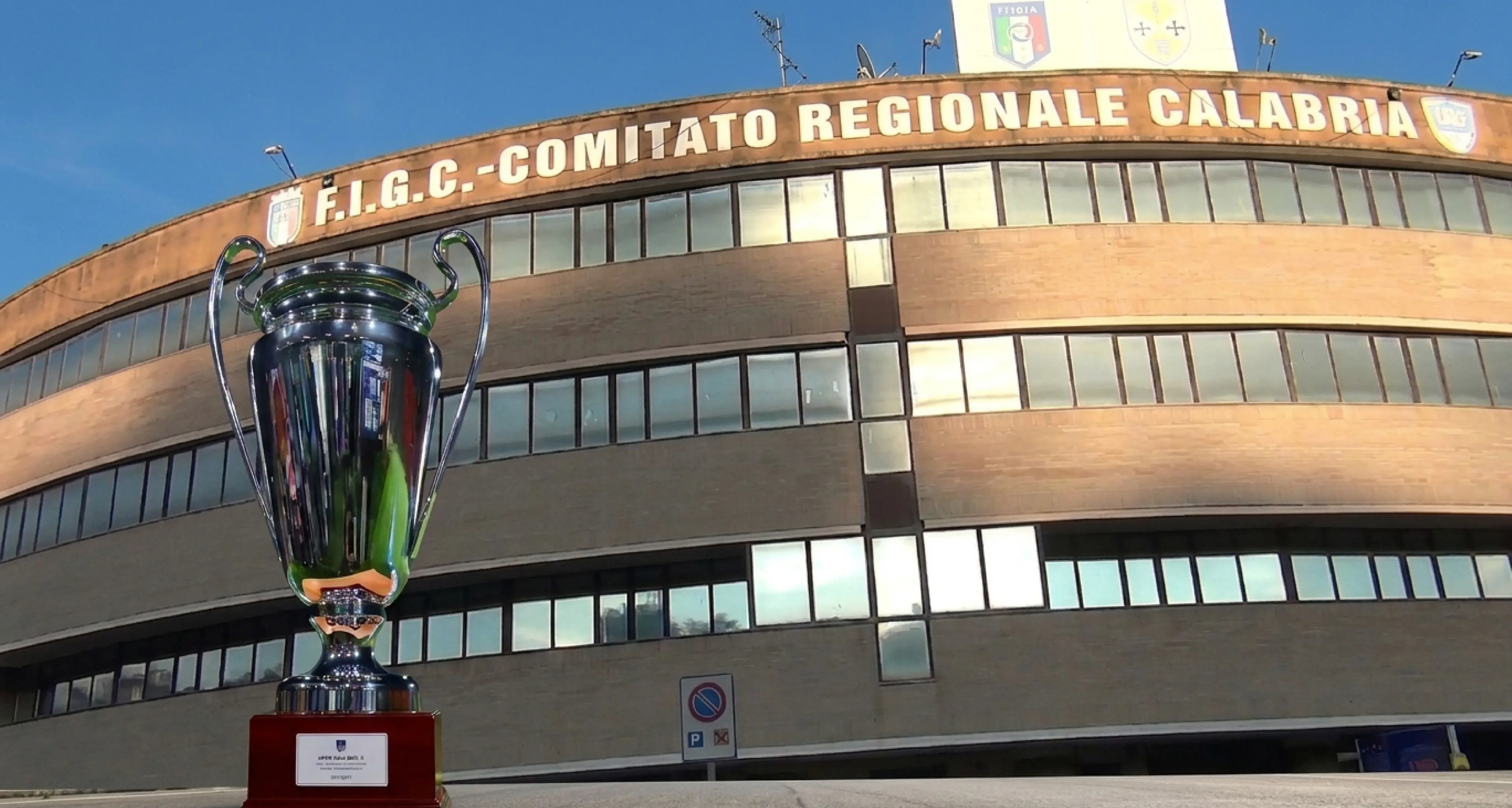 L'attesa è finita,\u00A0al via la nuova stagione del calcio calabrese:\u00A048 squadre pronte al debutto\n
