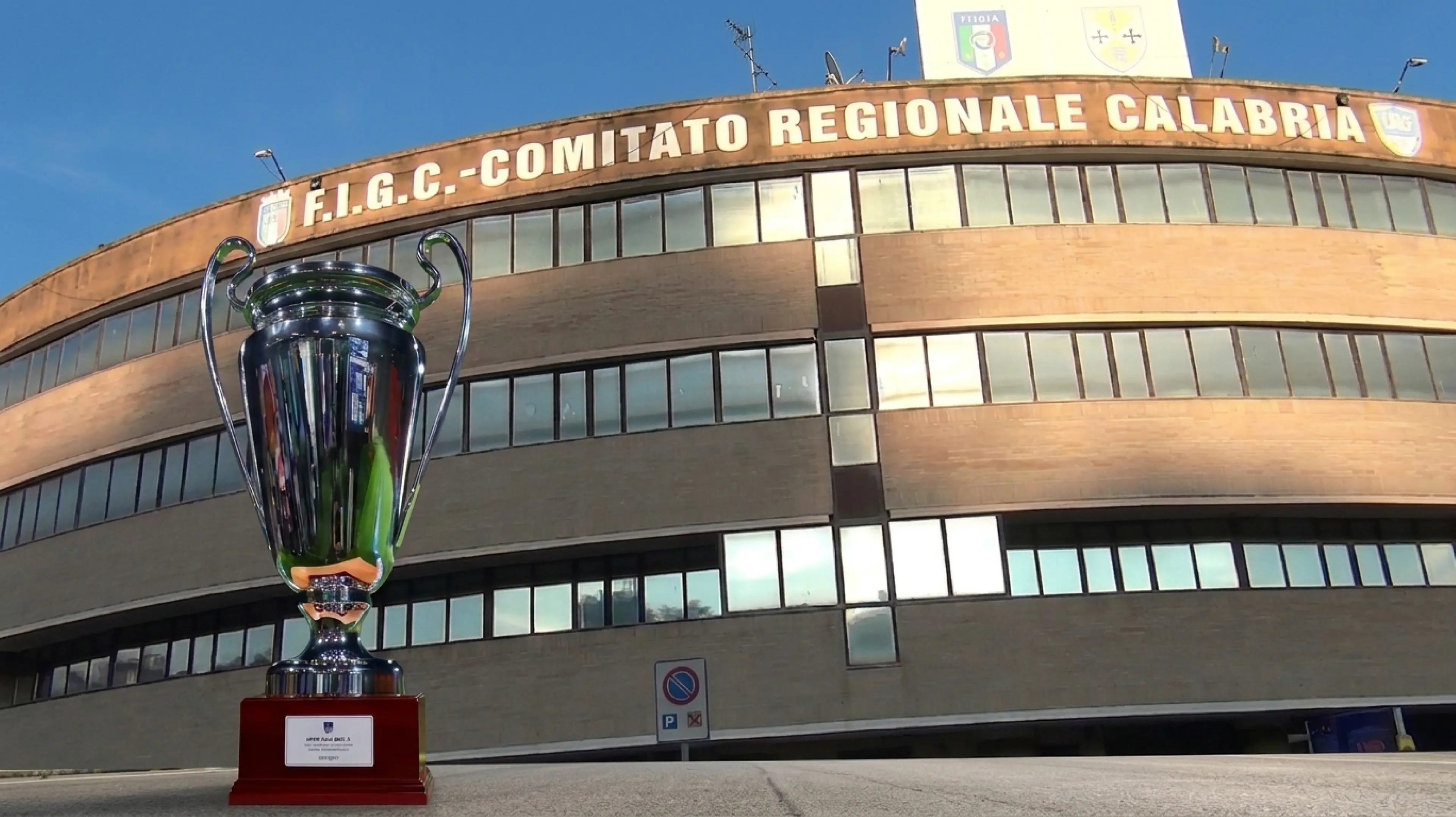 L'attesa è finita,\u00A0al via la nuova stagione del calcio calabrese:\u00A048 squadre pronte al debutto\n