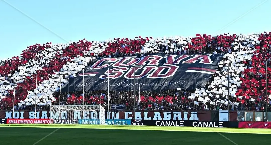 Reggina, la festa amaranto in chiaro su Dazn\n