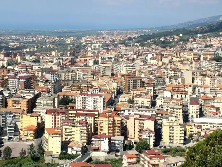 Lamezia, Futuro Nazionale contro Murone dopo la revoca dell'assessore Amicarelli: «Motivazioni risibili, non faremo sconti a nessuno»