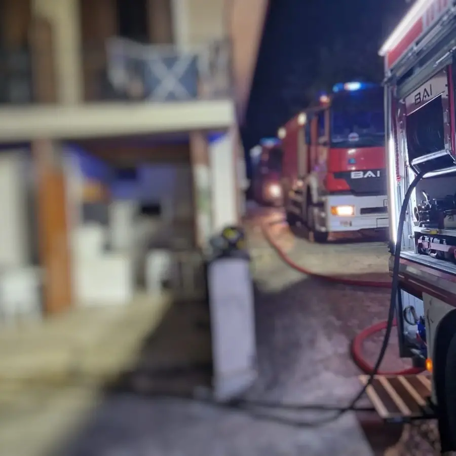 <p>Esplosione in un B&amp;B di Mileto: morto il 48enne rimasto ferito, gravissime la bimba e la madre</p>