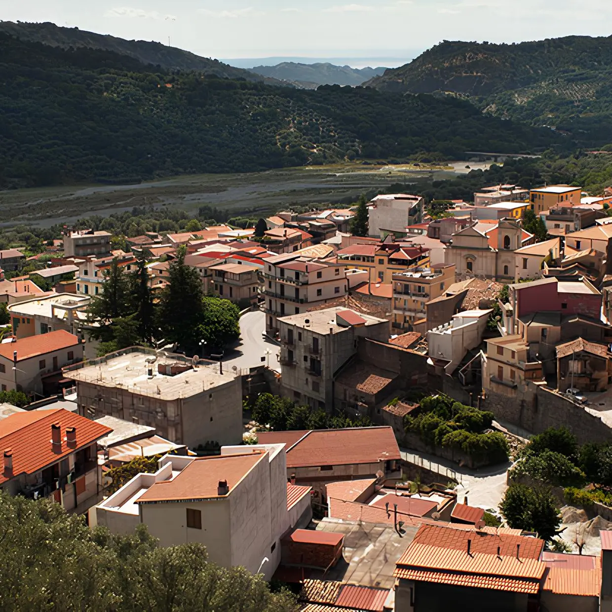 A Santo Stefano in Aspromonte, la memoria del Risorgimento torna a vivere tra teatro, musica e passione civile\n