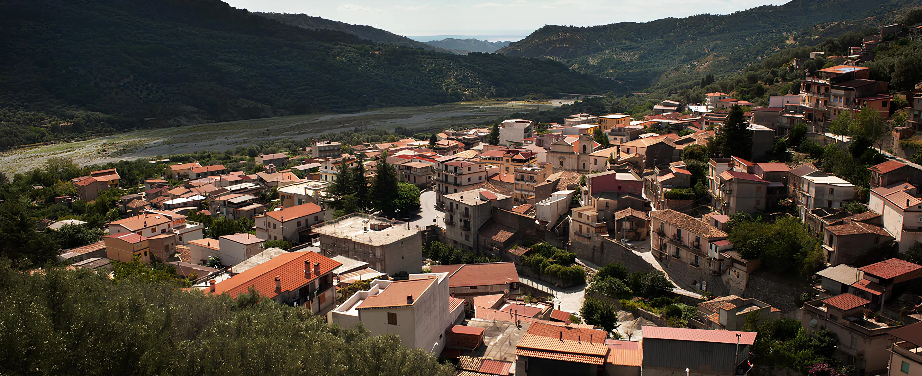 A Santo Stefano in Aspromonte, la memoria del Risorgimento torna a vivere tra teatro, musica e passione civile\n