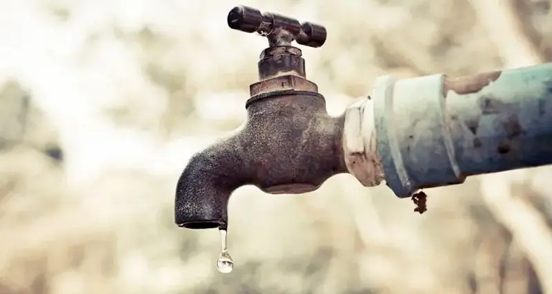 Quartieri di Cosenza senz’acqua, il Comune: «Stiamo monitorando l’intero tracciato della rete idrica»\n