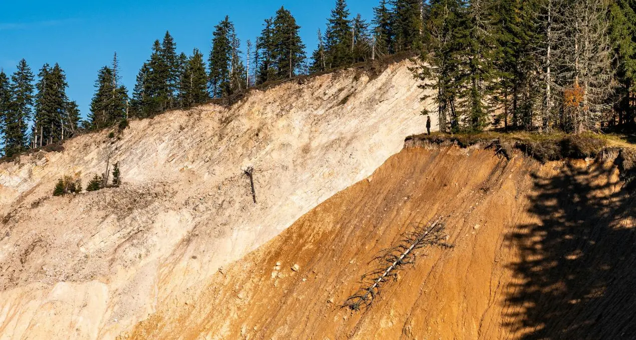 In Calabria il 70% dei Comuni è a rischio frane: dalla ricerca nasce un\u00A0sistema per prevenirle\n