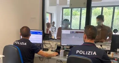 Immigrazione irregolare: disposto il trattenimento nel Centro di Permanenza per\u00A0i Rimpatri di Caltanissetta di un cittadino straniero\u00A0\n