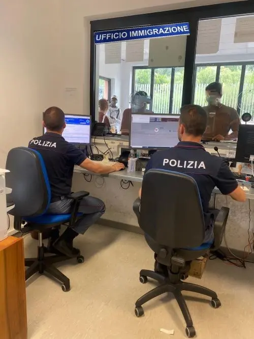 Immigrazione irregolare: disposto il trattenimento nel Centro di Permanenza per\u00A0i Rimpatri di Caltanissetta di un cittadino straniero\u00A0\n