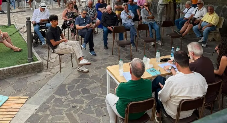 Ad Aprigliano la presentazione di “Anomia del Sarto”, il nuovo libro di Marcello Gallo.\n