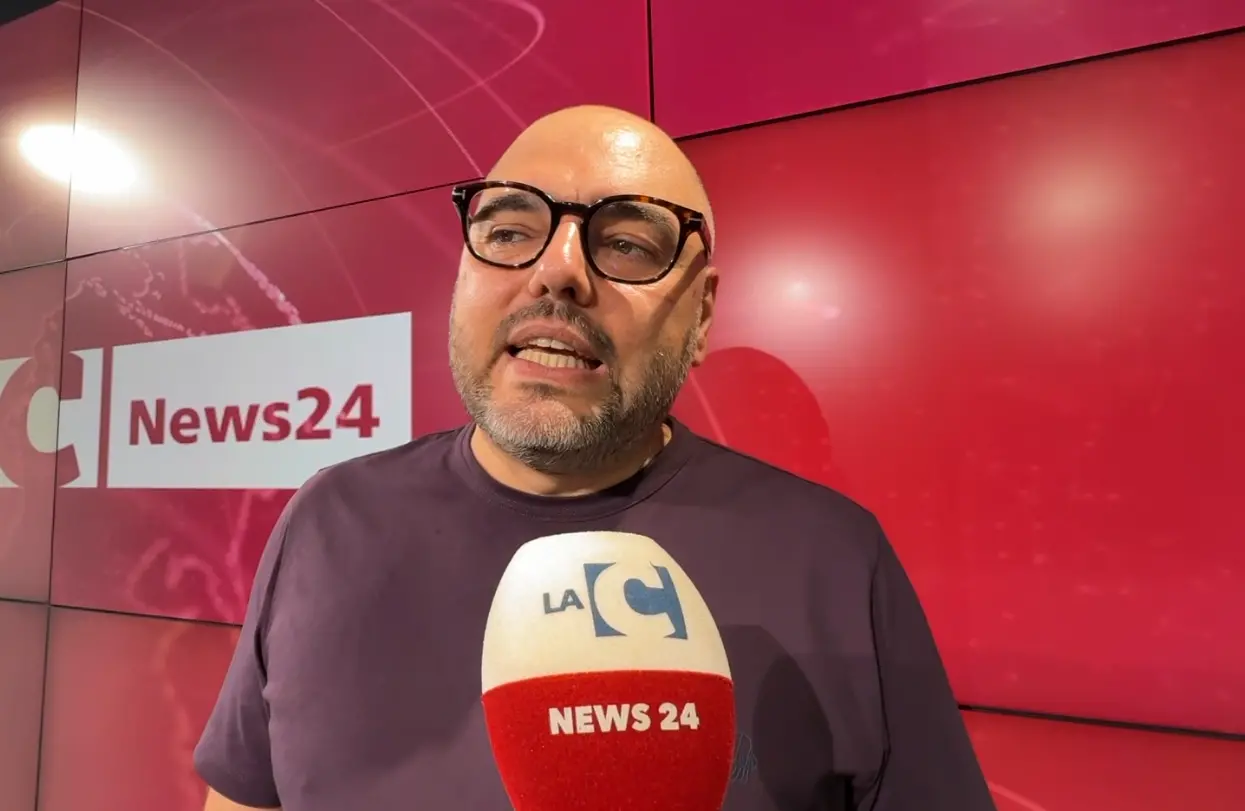 Da Bruxelles alla Calabria, Giulio Venneri si racconta nel noir “Lo stato di posa”\n