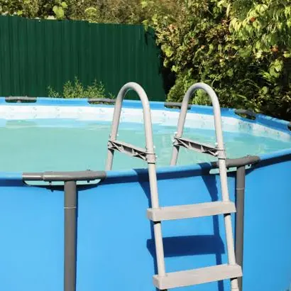 Palermo, bimba di due anni e mezzo muore annegata in piscina: indagini sulla tragedia