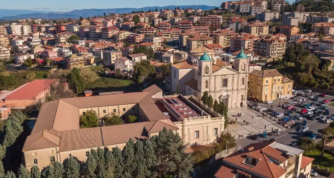 A Vibo arriva la Staffetta della legalità: «Scendiamo in campo al fianco di chi ha avuto il coraggio di denunciare»\n