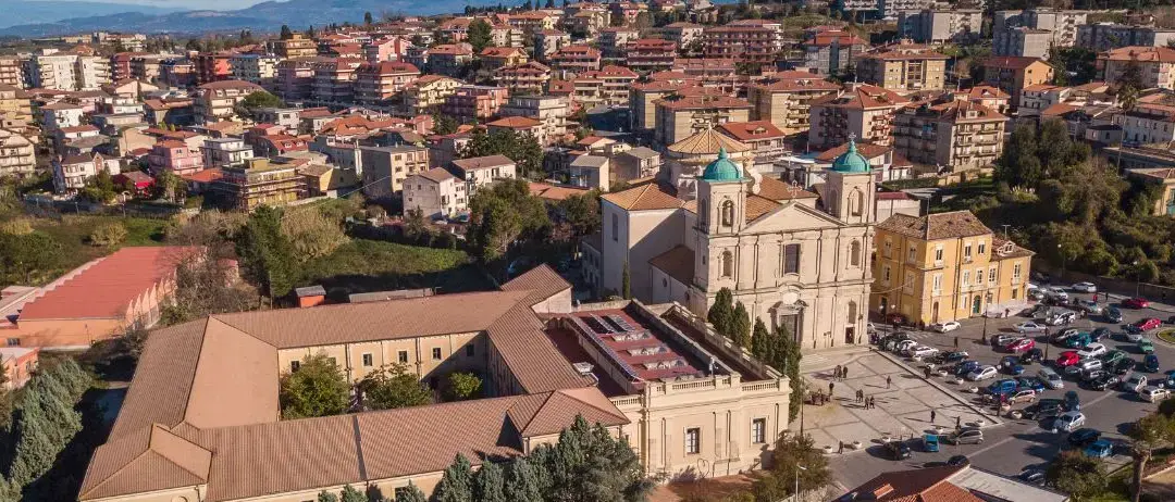 A Vibo arriva la Staffetta della legalità: «Scendiamo in campo al fianco di chi ha avuto il coraggio di denunciare»\n