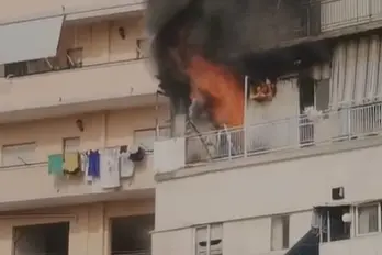 Villa San Giovanni, incendio in una palazzina sulla Nazionale: vigili del fuoco sul posto\n