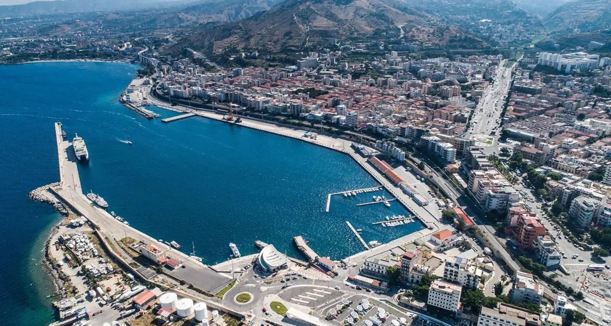 Reggio Calabria, una porta sul Mediterraneo per crociere e nautica di lusso: l’analisi dell'esperto Emilio Errigo\n
