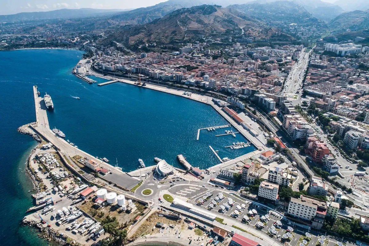 Reggio Calabria, una porta sul Mediterraneo per crociere e nautica di lusso: l’analisi dell'esperto Emilio Errigo\n