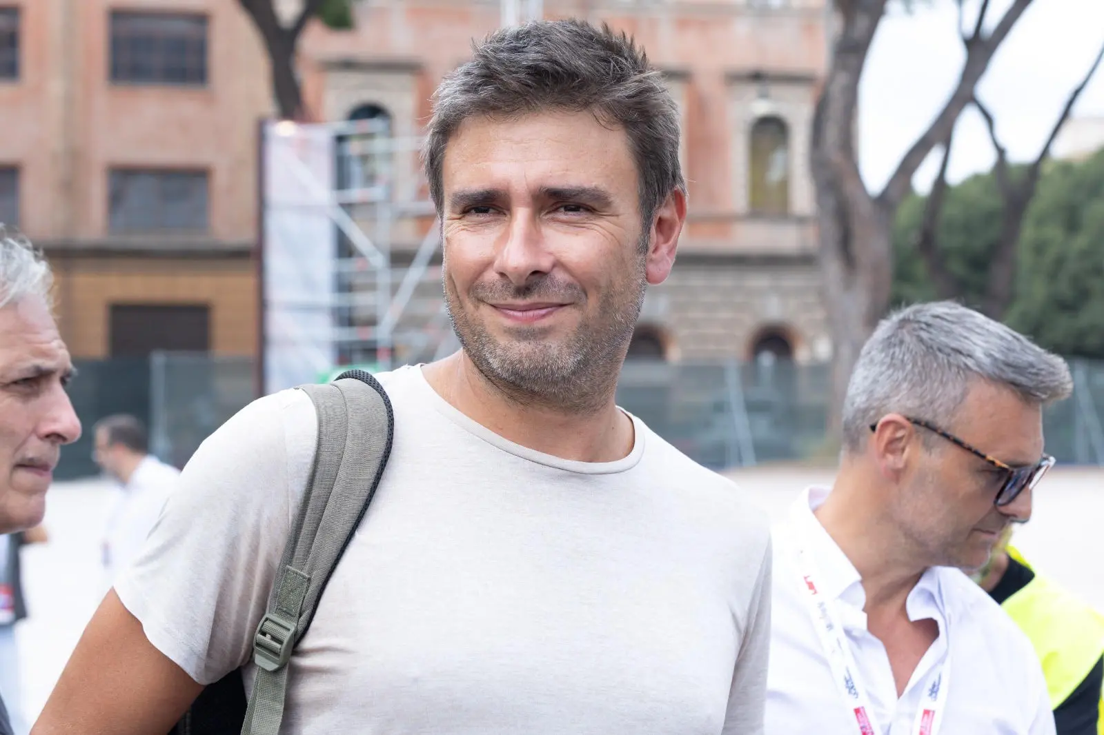 Alessandro Di Battista ricoverato a Cuba: l’ex deputato in gravi condizioni\n
