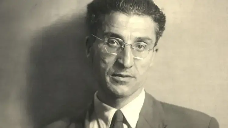 “Nella luce improvvisa”: con Enzo Romeo un viaggio tra le poesie al confino a Brancaleone di Cesare Pavese