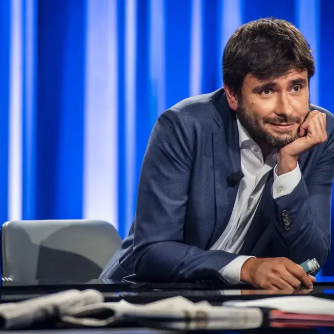 Di Battista sta meglio dopo il malore a Cuba,\u00A0aereo sanitario pronto:\u00A0«Ce la metterò tutta per tornare presto»\n