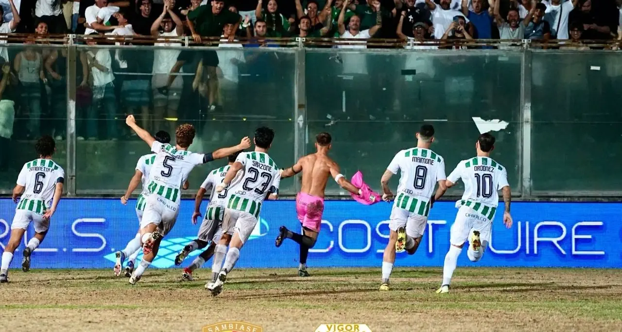 Coppa Italia (Serie D), la Vigor Lamezia vince il derby con il Sambiase ai rigori: i biancoverdi passano il turno\n