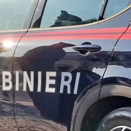 Spari in un appartamento di Roma, tre morti: erano padre, madre e figlia\n