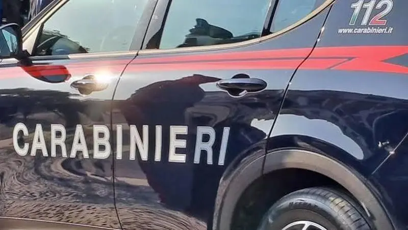 Spari in un appartamento di Roma, tre morti: erano padre, madre e figlia\n