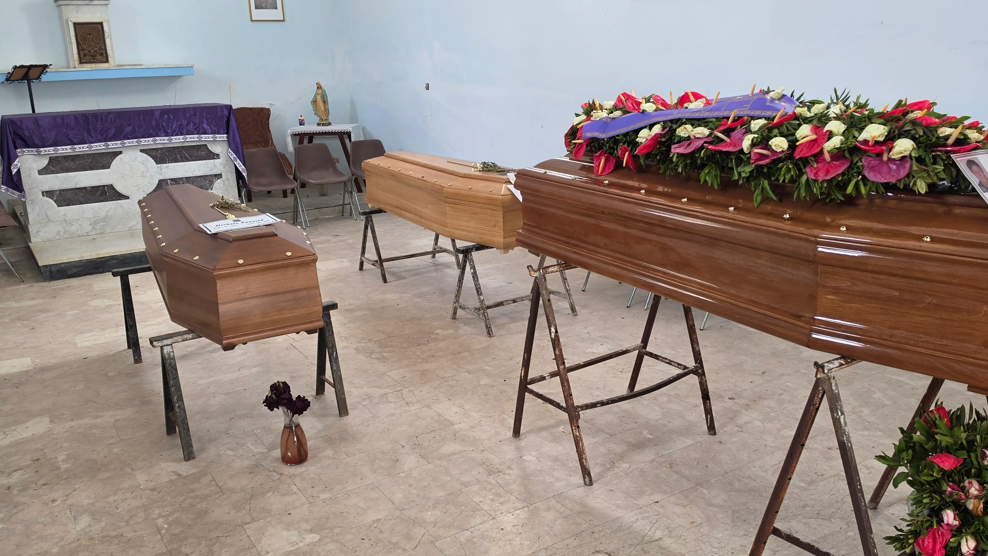 «Da quasi due mesi mia madre attende una degna sepoltura»: la denuncia di una famiglia di Villa San Giovanni\n