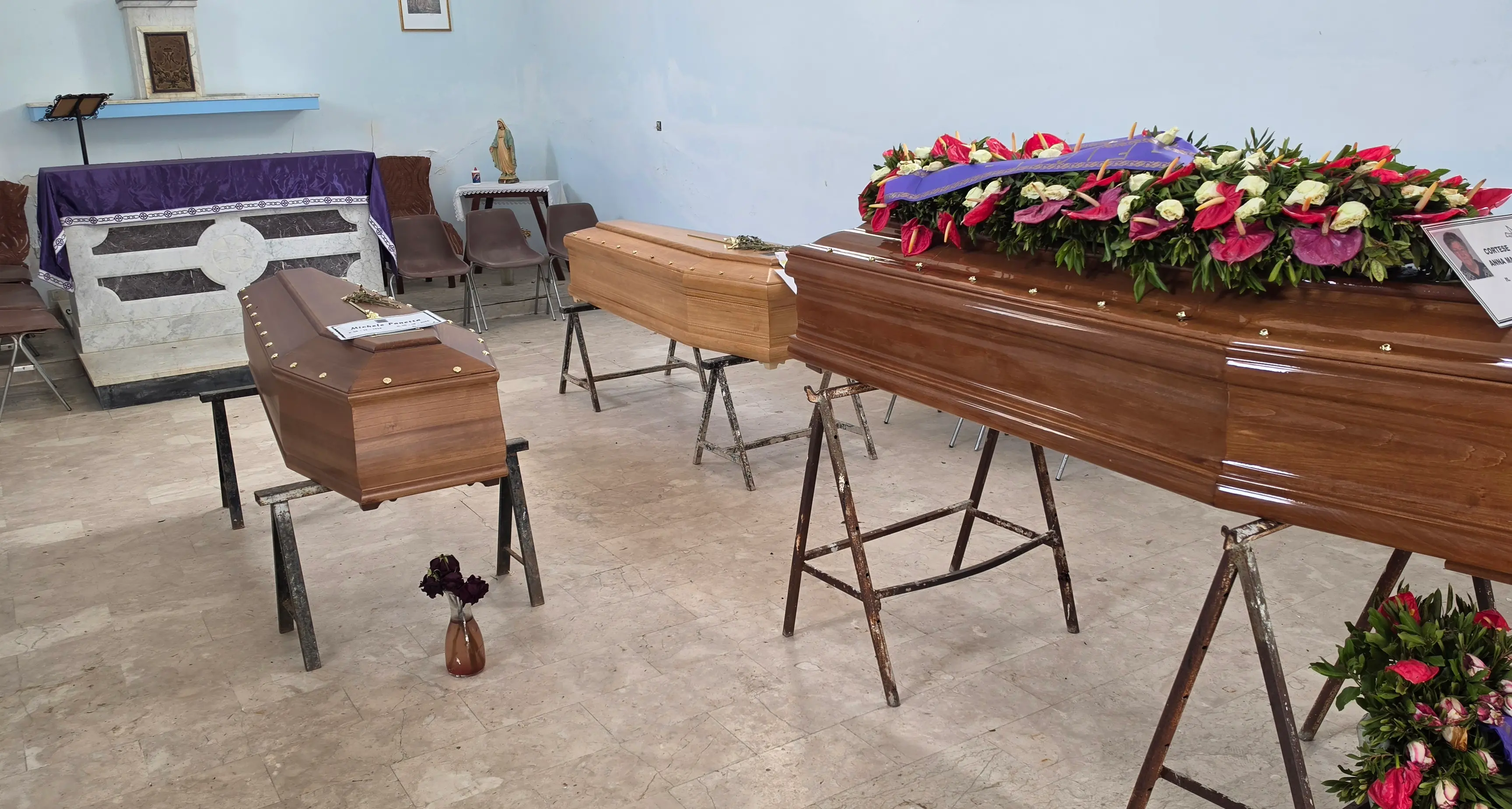 «Da quasi due mesi mia madre attende una degna sepoltura»: la denuncia di una famiglia di Villa San Giovanni\n