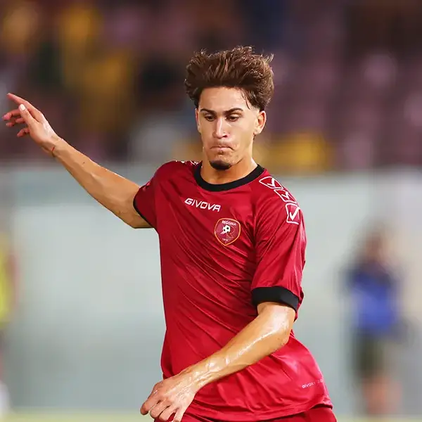Reggina, frattura scomposta della clavicola per Palmieri: sarà operato\n