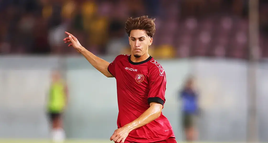 Reggina, frattura scomposta della clavicola per Palmieri: sarà operato\n