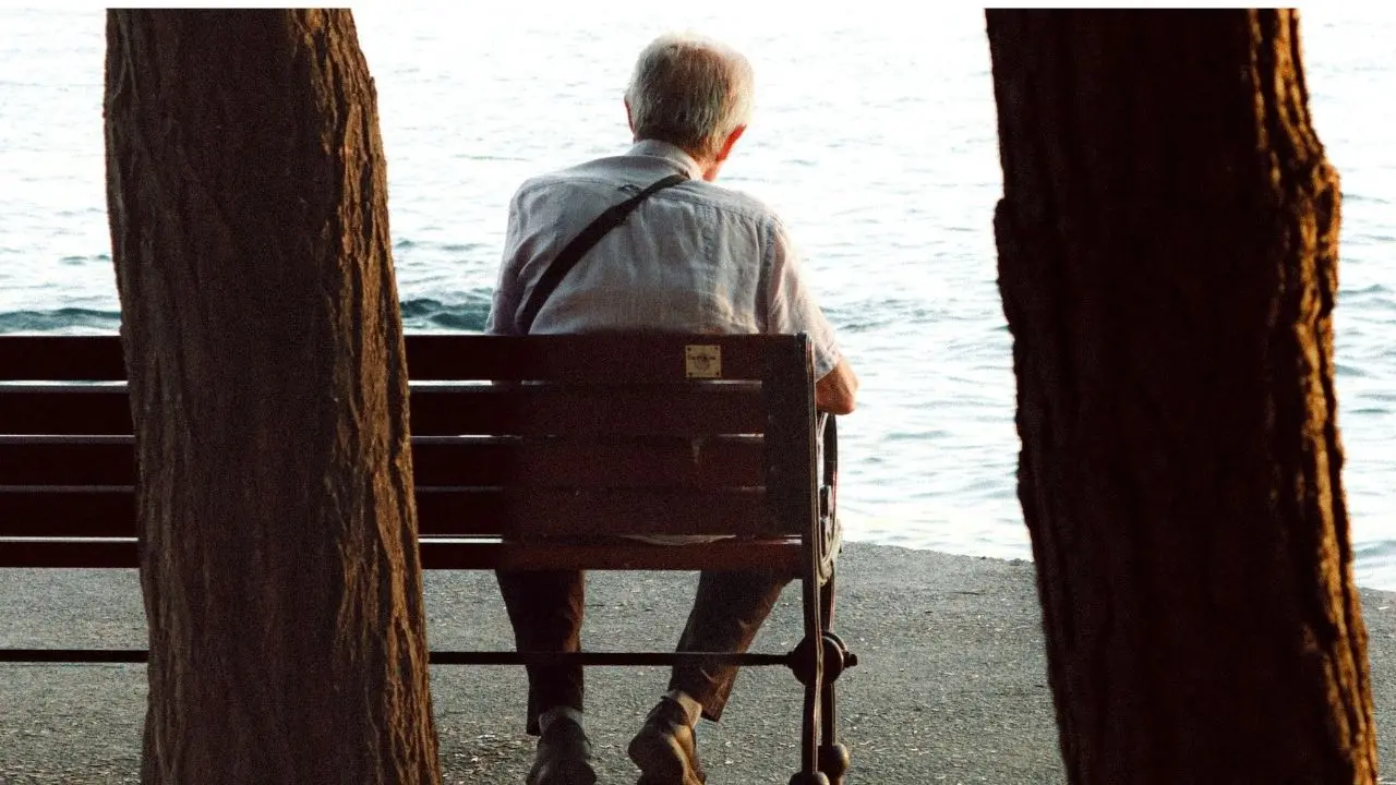 <p>L’Italia del domani: <span style=\"color:hsl(0, 75%, 60%);\">meno residenti, più solitudine </span>e la sfida di una forza lavoro che si restringe</p>