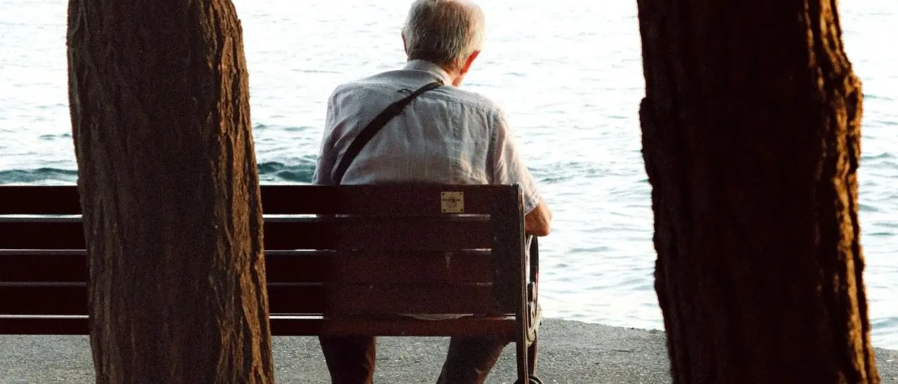 L’Italia del domani: meno residenti, più solitudine e la sfida di una forza lavoro che si restringe\n