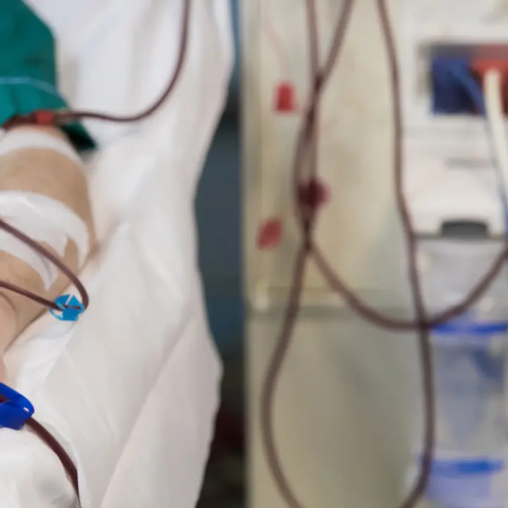 «Oggi niente dialisi a Nicotera, il medico è malato»: otto pazienti costretti a cercarsi un passaggio per Tropea\n