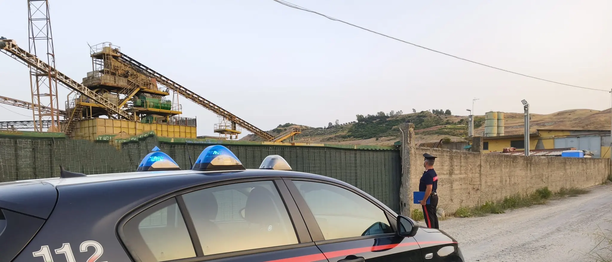 Sversamento illecito di reflui nel torrente Soveria Simeri e acque torbide in mare, una denuncia\n
