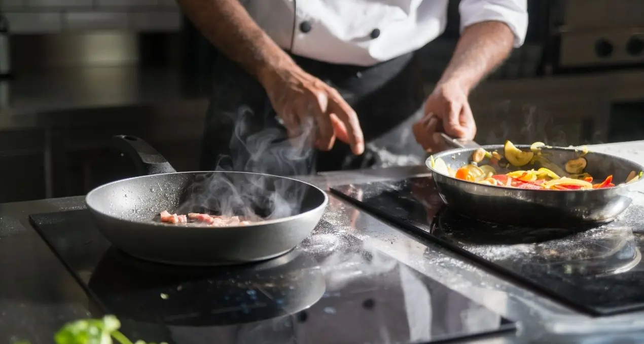 Catanzaro si prepara alla “Cena straordinaria”: mille posti a tavola e sei chef stellati per celebrare i sapori della Calabria\n