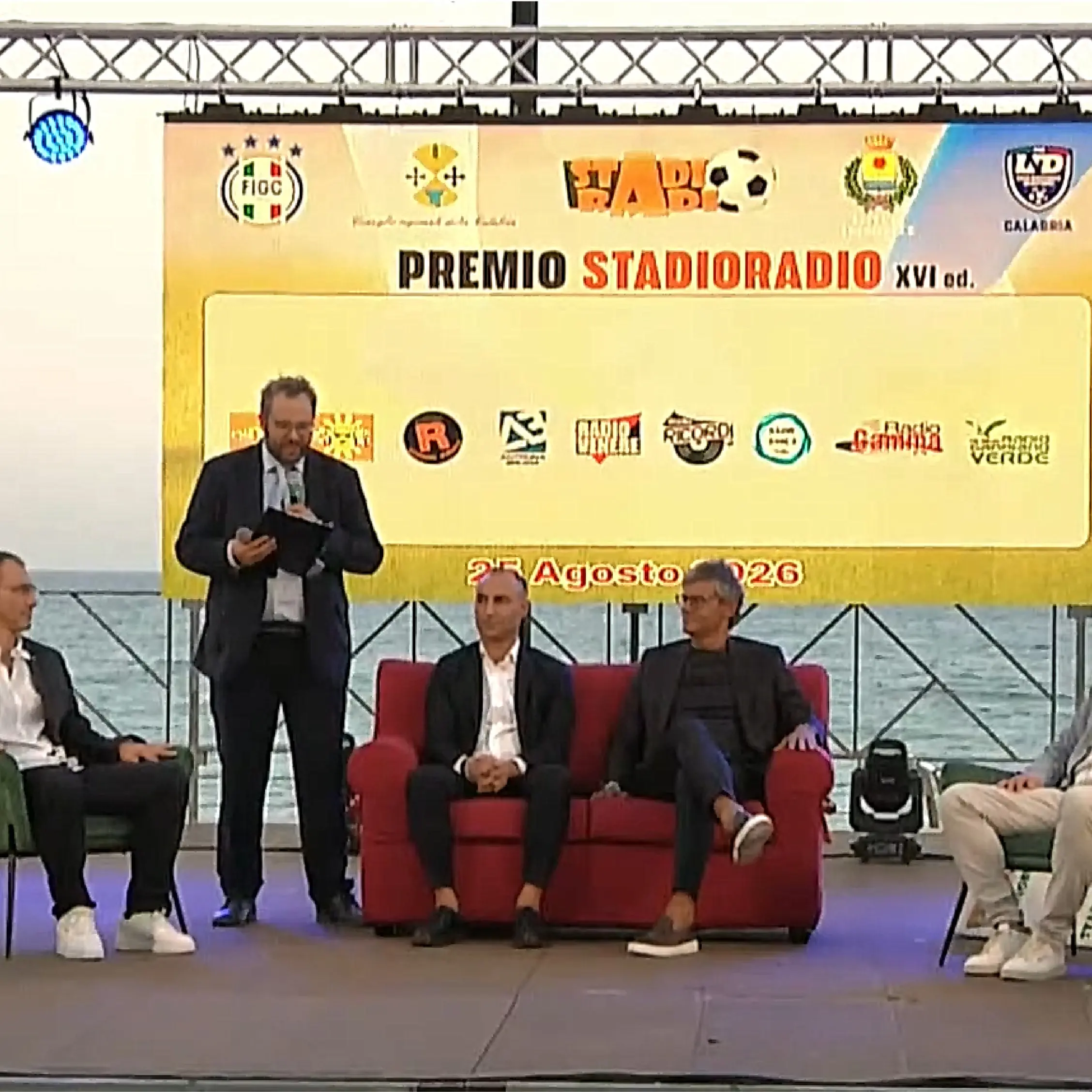 Premio StadioRadio a Trebisacce: la XVI edizione celebra le eccellenze calabresi\n