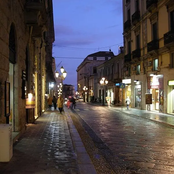 <p>Isola pedonale permanente su Corso Mazzini:<span style=\"color:hsl(0, 75%, 60%);\"> si parte il 25 settembre</span></p>