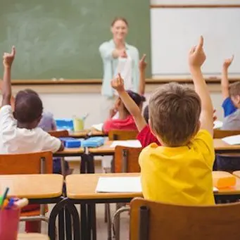 Il paradosso del ceto medio: quando mandare i figli a scuola diventa un lusso\n