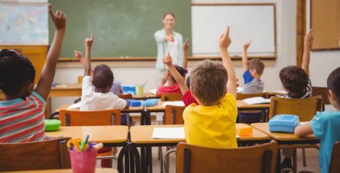Il paradosso del ceto medio: quando mandare i figli a scuola diventa un lusso\n