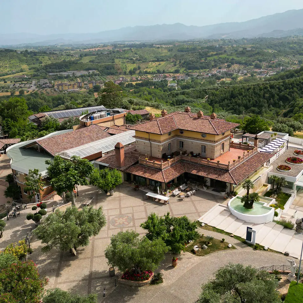 Eccellenza enogastronomica e valorizzazione del territorio: l’Espresso dedica un approfondimento a Tenuta Contessa\n