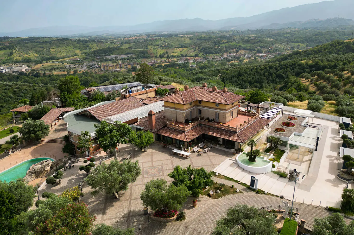 Eccellenza enogastronomica e valorizzazione del territorio: l’Espresso dedica un approfondimento a Tenuta Contessa\n