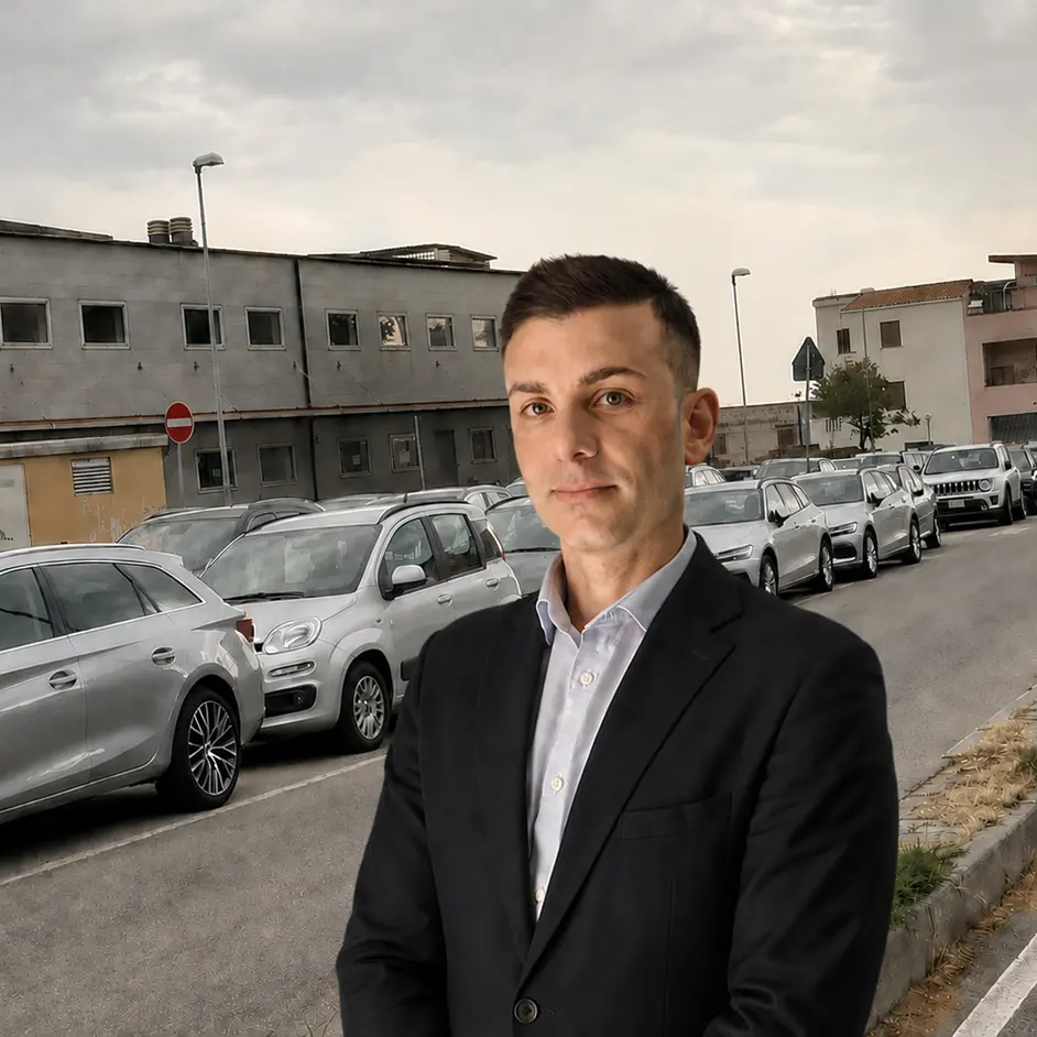 Reggio, sei stalli di sosta a tempo limitato in via Valentino vicino alla scuola\n