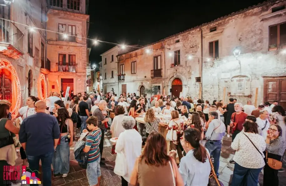 Dal Gaglioppo al Magliocco dolce, Grimaldi Enoica racconta la Calabria del vino tra cultura, territorio e innovazione\n
