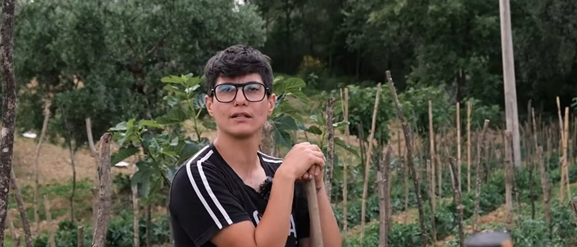 «Mani sporche che sanno di dignità»: la giovane contadina calabrese che ha scelto di vivere sola in campagna\n