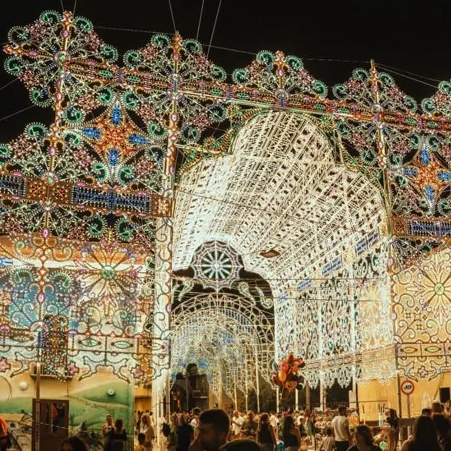 San Pietro Magisano accende il cielo, al via la settima edizione di LuceFest\n