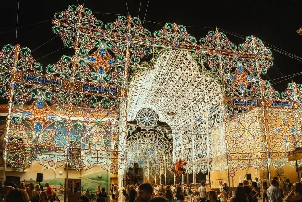 San Pietro Magisano accende il cielo, al via la settima edizione di LuceFest\n